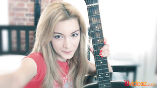Sonya Sweet segglyuka megrakva