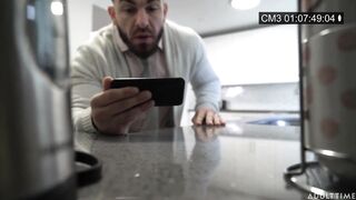 Az óriás didkós bejárónő megkúrelva