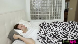 Perverz tini nőci a nevelő faterjával dug