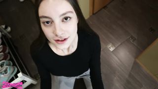 Tini csajszi lecumiztatva és megabszva