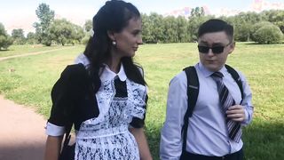 Tapasztalatlan pasi hátsó bejáratba baszik