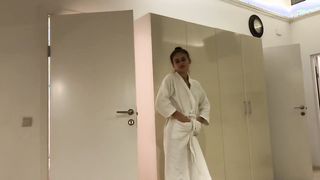 Orosz tini kicsike kisasszony análba kefélbe