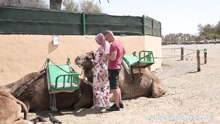 Méretes didkós arab csajszi baszása