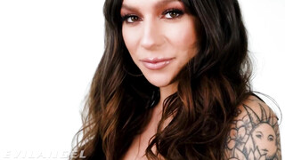 Evilangel - April Olsen a fullos latin amerikai milf