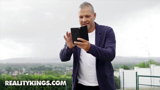 Reality Kings - Cherry Kiss ánusza rendesen megdöngetve