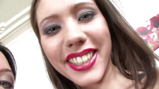 Legalporno - Alysa és Aspen hátsó bejáratba dugva