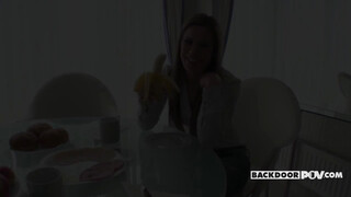 Its POV - Athina Love a magyar pornófilmes lány hátsó bejáratba rakva