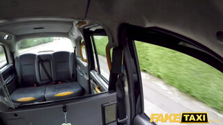 Fake Taxi - Alice Judge popsiba dugva a taxiban