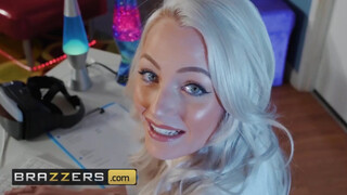 Brazzers - Nicolette Shea élvezi ha durván kefélik
