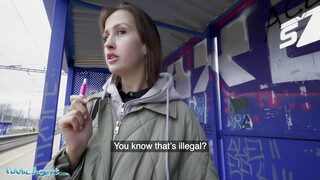 Public Agent - Fiatal nőci pénzért kefél