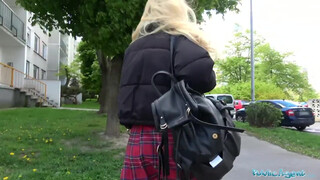 Public Agent - Cseh tini spiné pénzért dugható