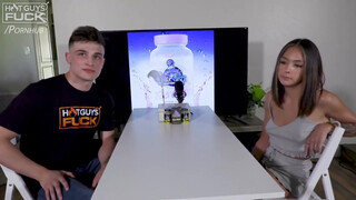 Tini pici didkós spiné és a tetovált manus - Hot Guys Fuck
