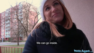 Jenny Manson a fullos orosz kiscsaj - Public Agent
