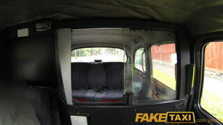 FakeTaxi - Felborotvált fejű punk lány megrakva