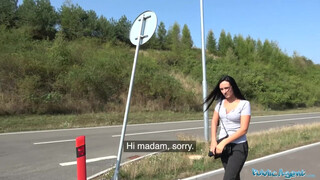 Méretes cickós tini csaj pénzért kúrel - Public Agent