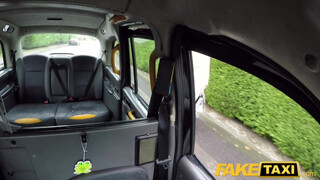 Fake Taxi - Óriás csöcsű milf megdugva