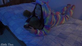 Gamer kolumbiai kisasszony hátsó bejáratba tolva