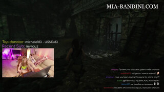 Gamer lány hátsó bejáratba tolva