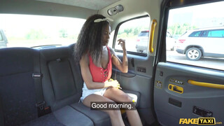 Fake Taxi - Tina Fire a méretes tőgyes csoki csajszi