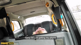 Fake Taxi - Bombázó brazil csajszi bekúrva a taxiban