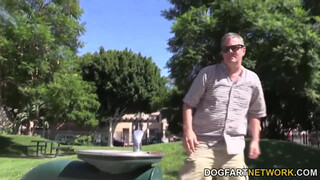 Kayla West a pasija előtt dug