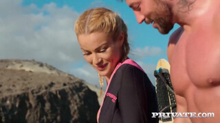 Private com - Cherry Kiss a szexy szörfös lány