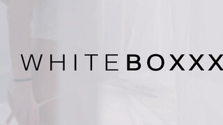 WhiteBoxxx - Darcia Lee a méretes csöcsű magyar cigány kisasszony