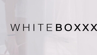 WHITEBOXXX - Francys Belle a hatalmas keblű csajszi